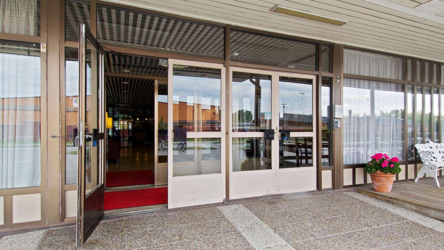 Best Western Hotel Scheele Köping Extérieur photo